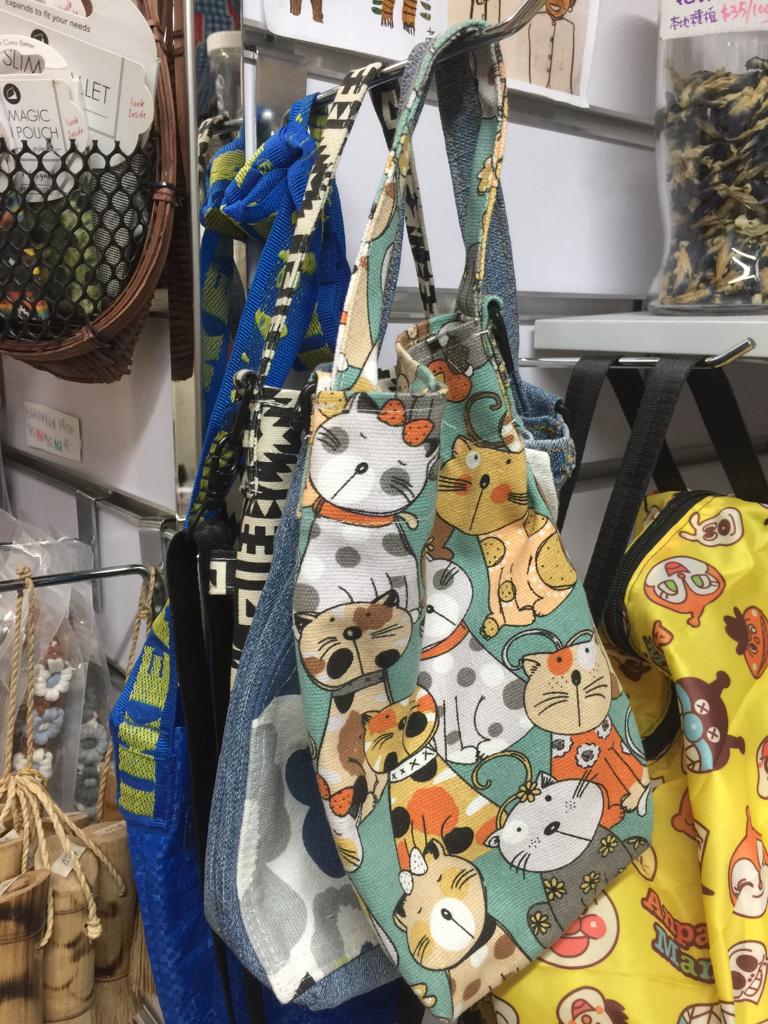 Upcycle 舊布料改裝手挽袋